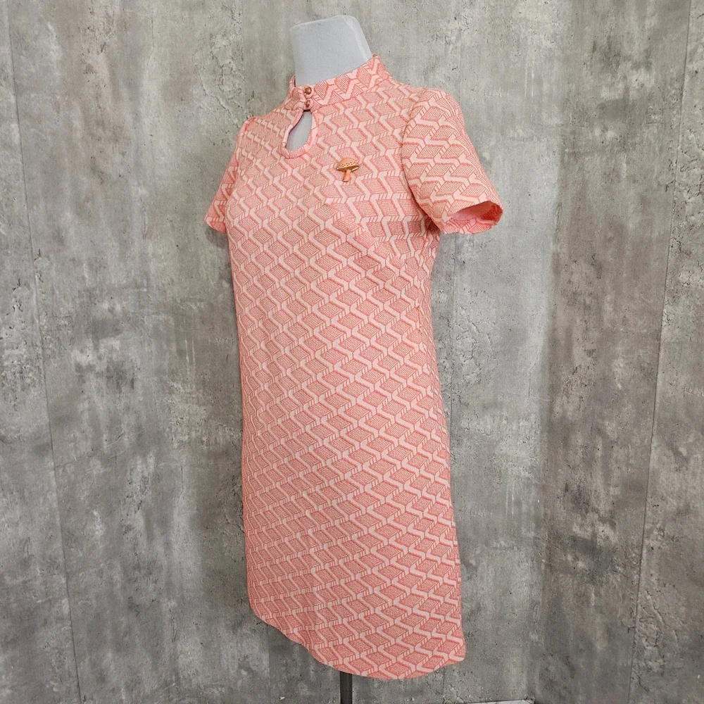 Vintage 60s Mod Peach Geometric Double Knit Shift Dress Mushroom Pin Mod GoGo - Picture 7 of 12